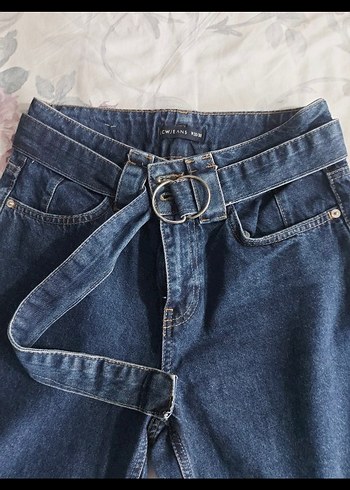 LC Waikiki Lacivert Kemerli Bol Kesim Kadın Jean