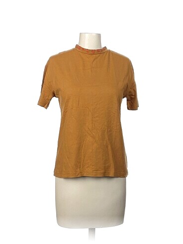 Trendyol & Milla T-shirt %70 İndirimli.
