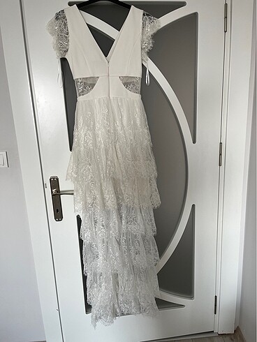 Beyaz Dış Çekim Elbisesi - Görsel 3