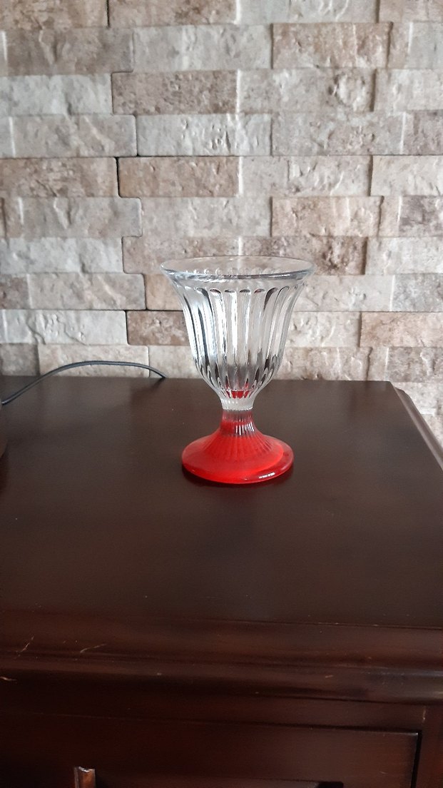 Kırmızı Tabanlı Şık Cam Kupa - Görsel 5