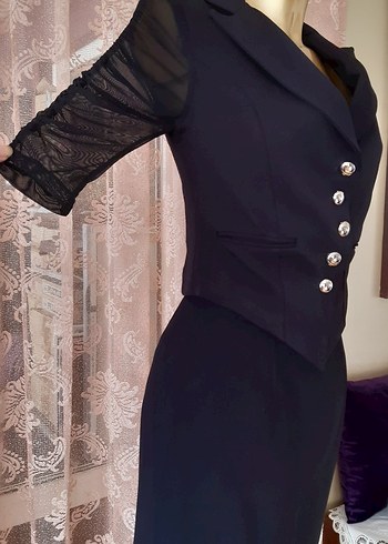 Etiketli Metal Düğmeli Kolları Tül Lacivert Kısa Ceket - Görsel 2
