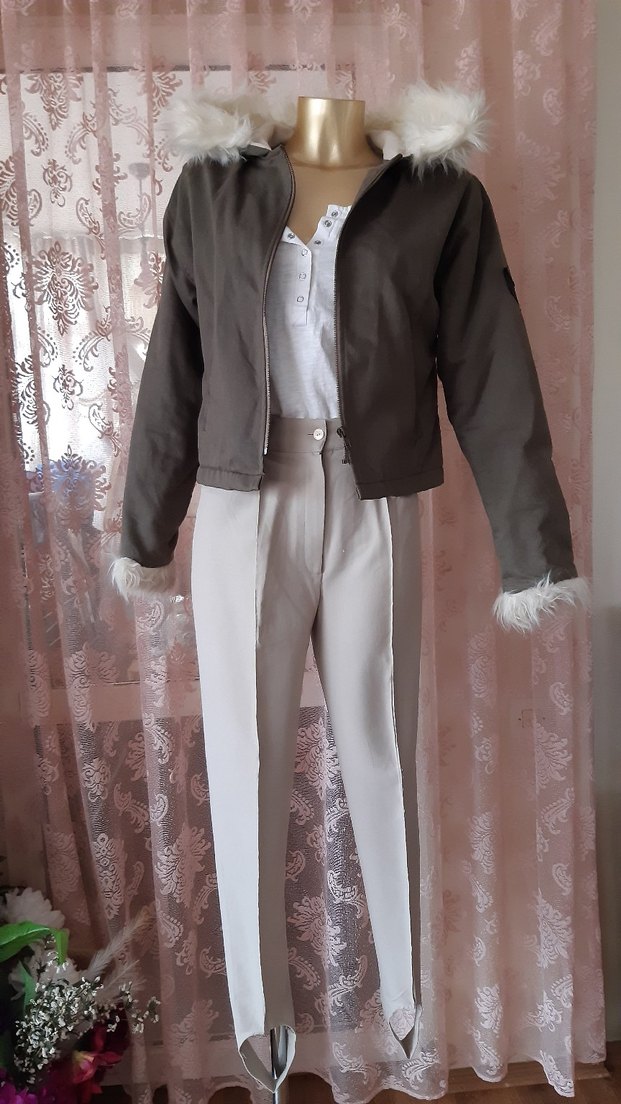 Haki Kapüşonlu Kürklü Mont - Görsel 3