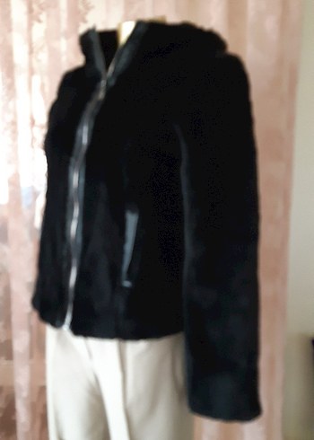 Siyah Peluş Kapüşonlu Mont - Görsel 5