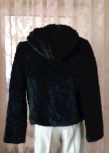 Siyah Peluş Kapüşonlu Mont - Görsel 3