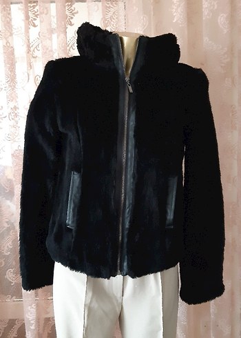 Siyah Peluş Kapüşonlu Mont - Görsel 4