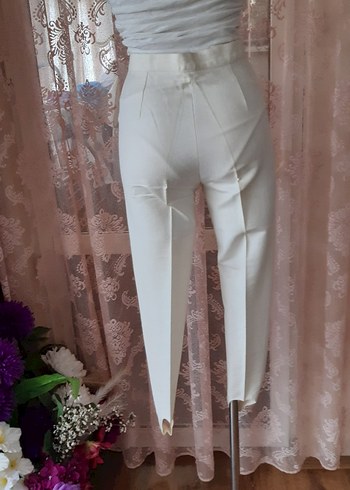 Krem ayak altından geçmeli likralı Kumaş Pantolon - Görsel 4