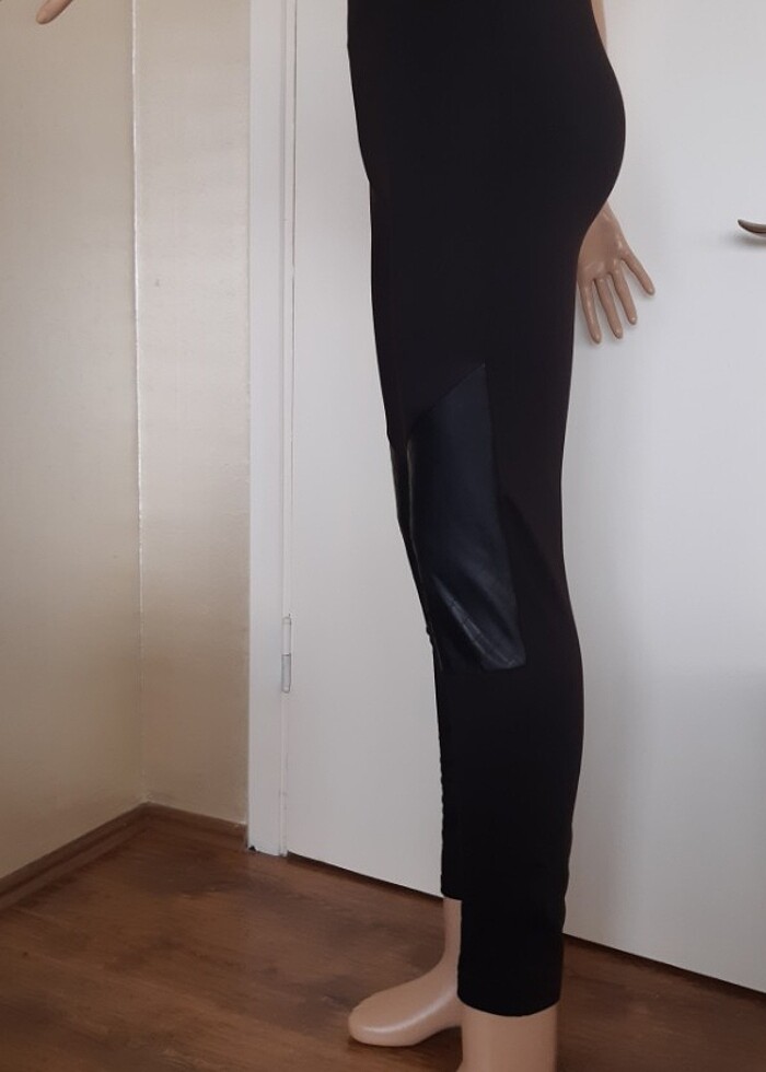 Giyilmemiş Siyah Tayt Dizleri Deri - Görsel 5