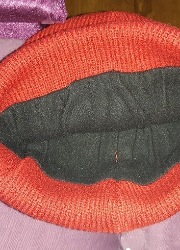 Etiketli 4 renk astarlı bere-adet fiyatı - Görsel 4