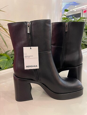 Bershka topuklu bot