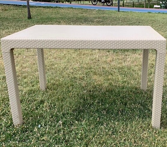 Beden ten rengi Renk Hasır Rattan Masa Takımı