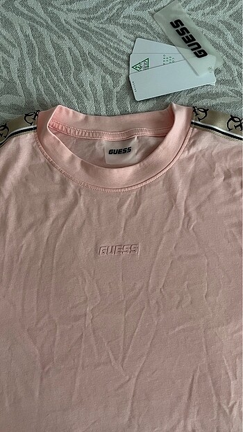 Guess Guess tshirt