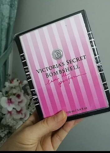 Beden Victorias secret bombshell