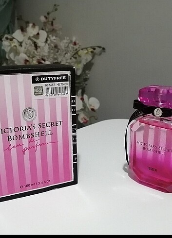 Victoria's Secret Bombshell