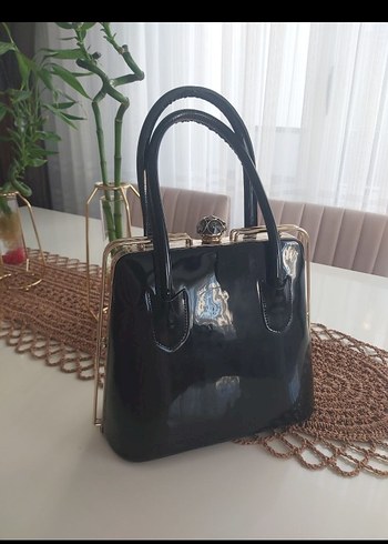 Diğer Siyah Parlak Deri çanta