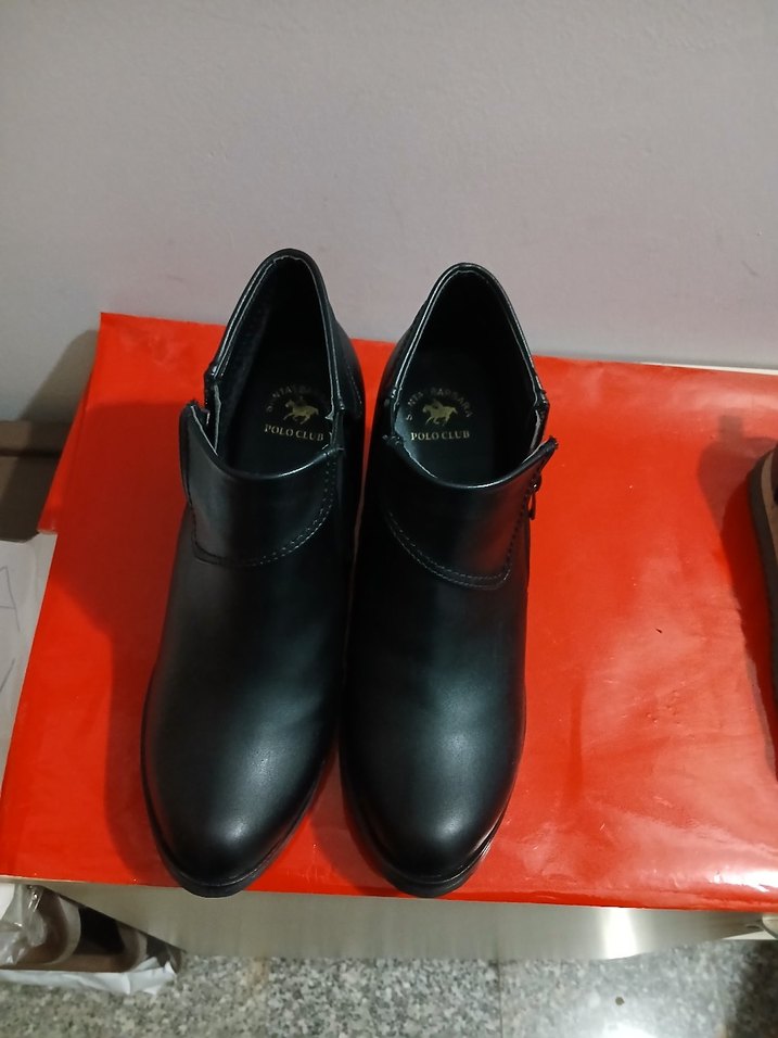 Siyah Topuklu Kadın Botları - Görsel 4