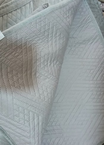 Gri Renkli Düz Desenli Yatak Örtüsü - Görsel 4