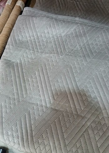 Gri Renkli Düz Desenli Yatak Örtüsü - Görsel 2