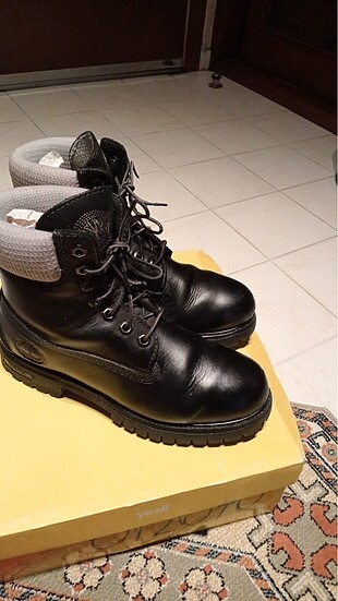 Timberland bot