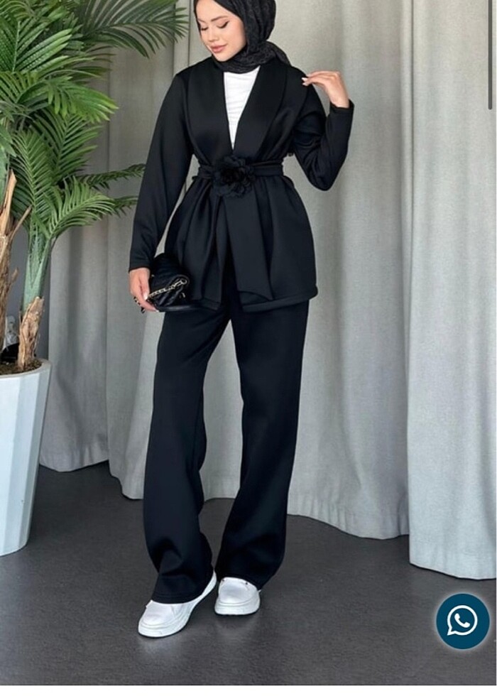 Siyah takım - Görsel 2