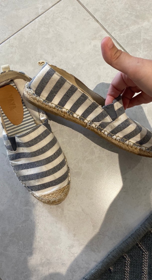 Gri Çizgili Kadın Ayakkabı - Görsel 2