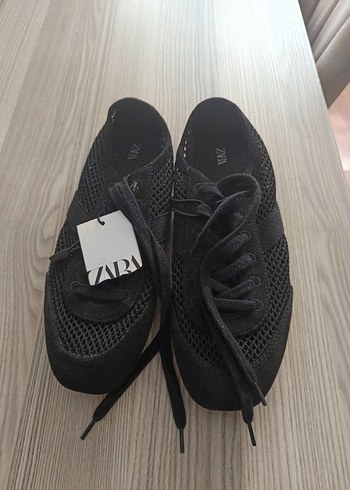 Zara Siyah Dolgu Topuklu Spor Ayakkabı