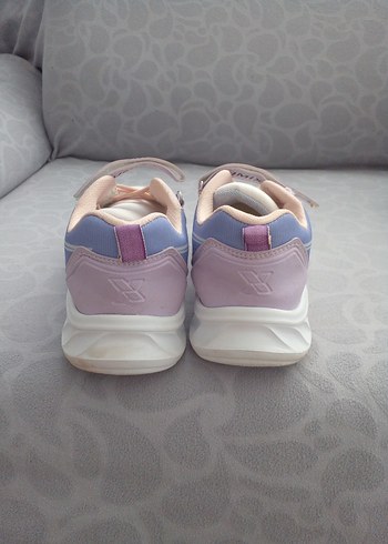 Mor Baskılı Kız Çocuk Spor Ayakkabısı - Görsel 3