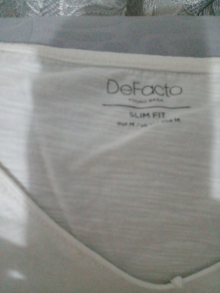 DeFacto Beyaz V Yak slim fitTişört - Görsel 3