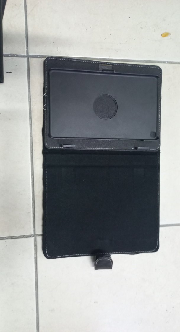 Siyah Minimalist tablet kilif - Görsel 3