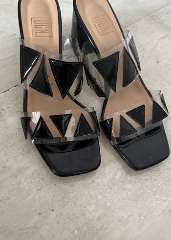 Siyah Kemerli Blok Topuklu Kadın Terlik - Görsel 4