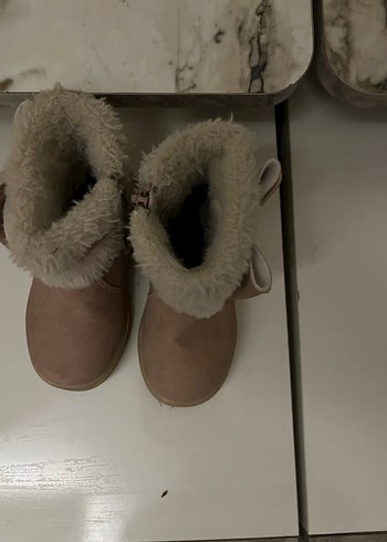 Kız Çocuk Bej Süet Kürklü Bot - Görsel 4