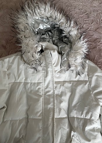 Kadın Beyaz Kürklü Midi Kışlık Mont - Görsel 2