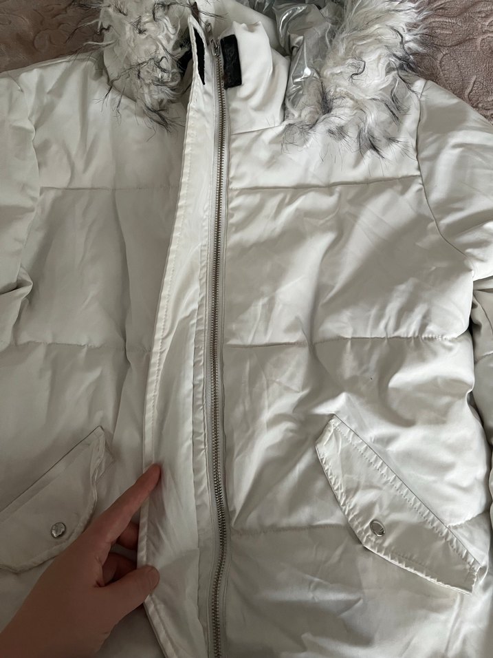 Kadın Beyaz Kürklü Midi Kışlık Mont - Görsel 3