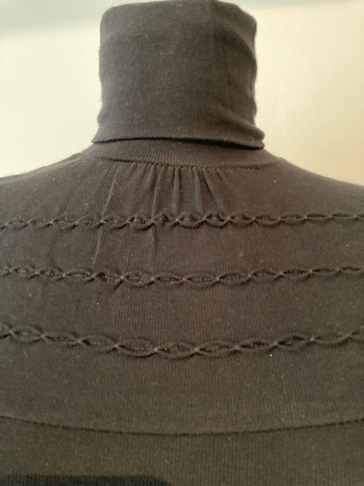 Siyah Boğazlı Uzun Kollu İnce Triko Kazak - Görsel 2