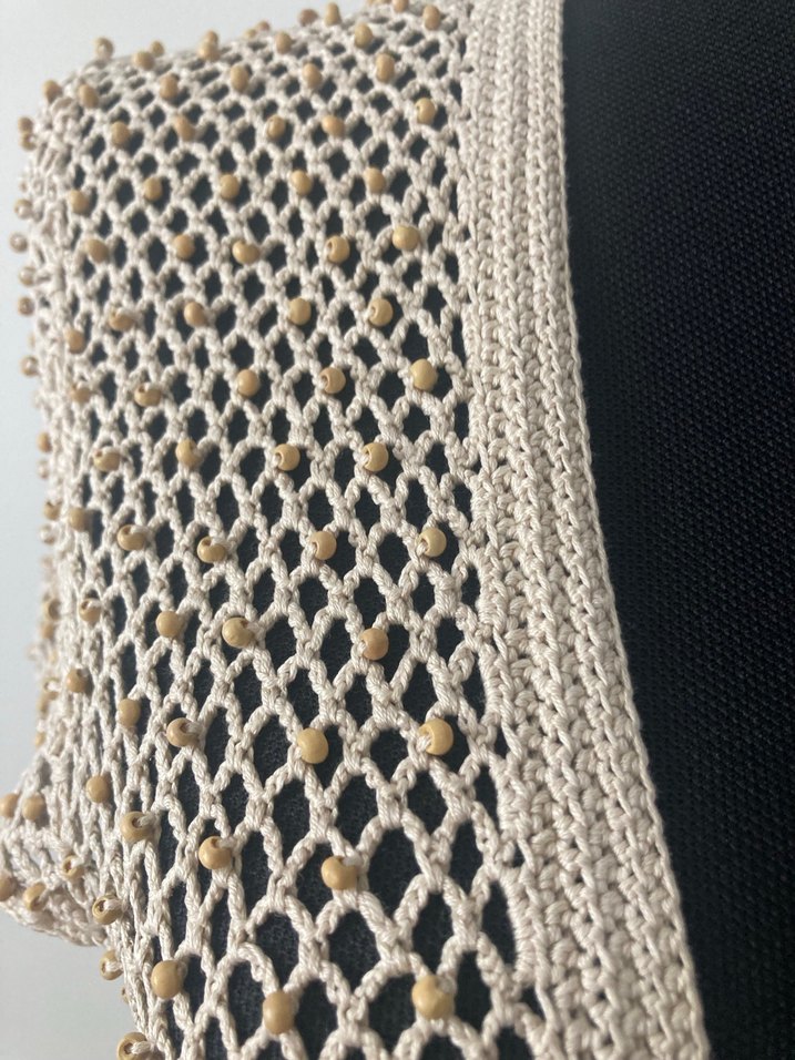 Boncuk İşlemeli Bej Örgü Kadın Yelek - Görsel 2