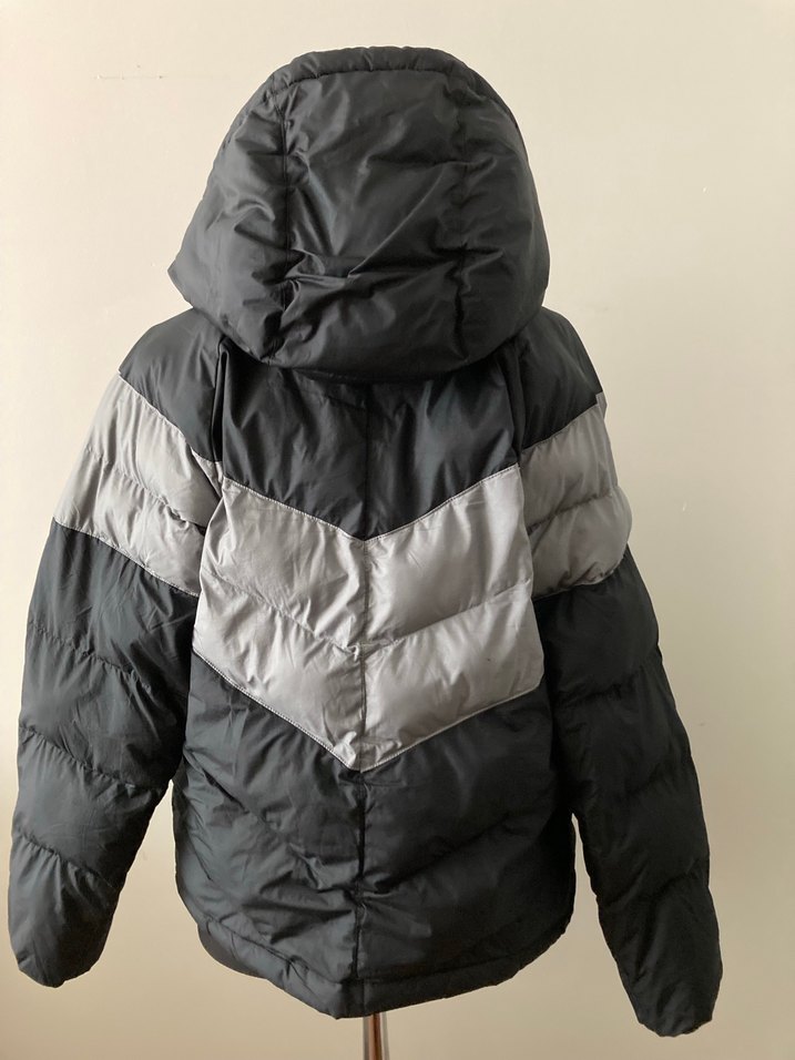 Erkek Çocuk Gri Kapüşonlu Fermuarlı Mont - Görsel 4