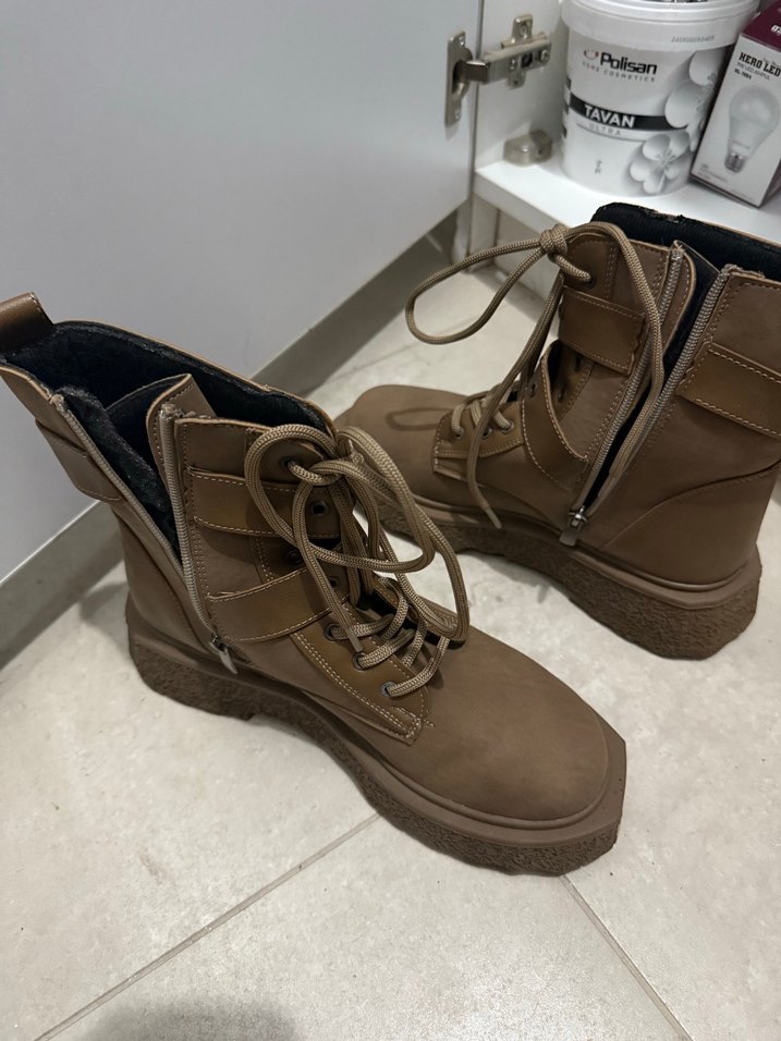 Kadın Bot - Görsel 3