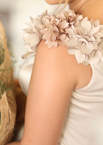 Tek kol nişan elbisesi - Görsel 3