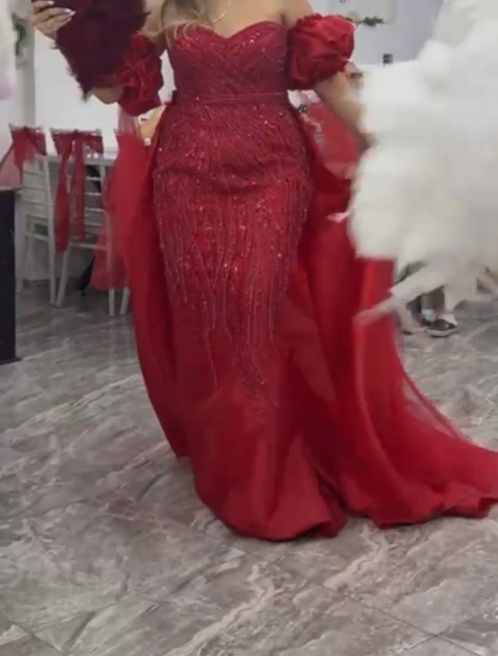 3 Farklı Görünümlü Kına Elbisesi - Görsel 4