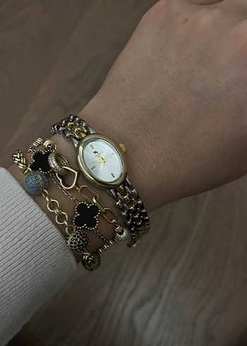 Klasik Kadın Altın Renkli Kemerli Saat - Görsel 2