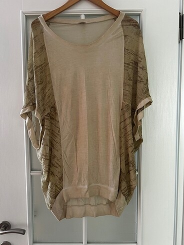 T-shirt/ Bluz