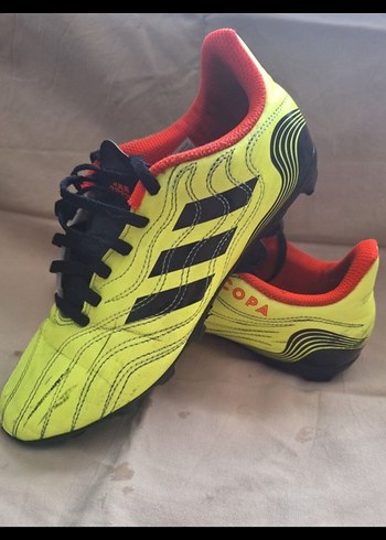 Adidas Sarı Baskılı Bağcıklı Erkek Futbol Ayakkabısı