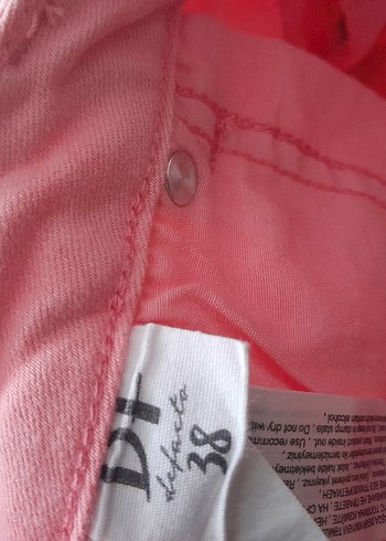 38 Beden Pembe Düğmeli Mini Denim Şort