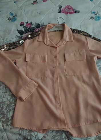 pudra pembe kadin gomlek