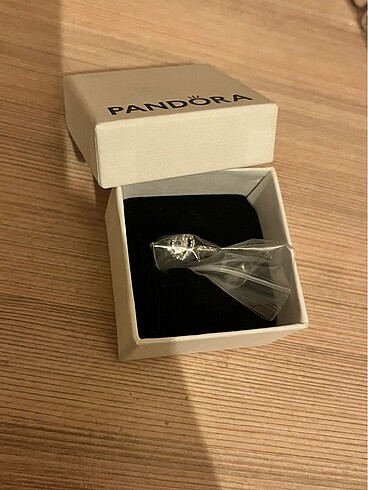 Pandora yüzük