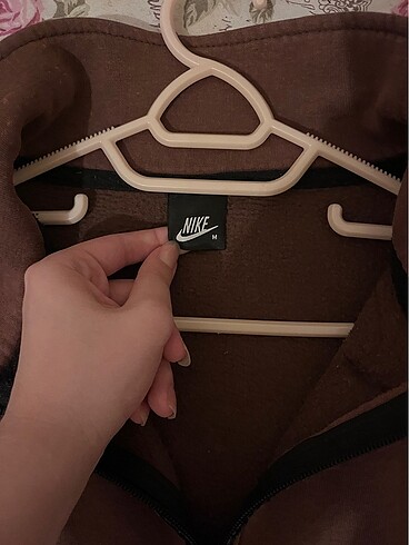 m Beden kahverengi Renk Nike sweatshirt