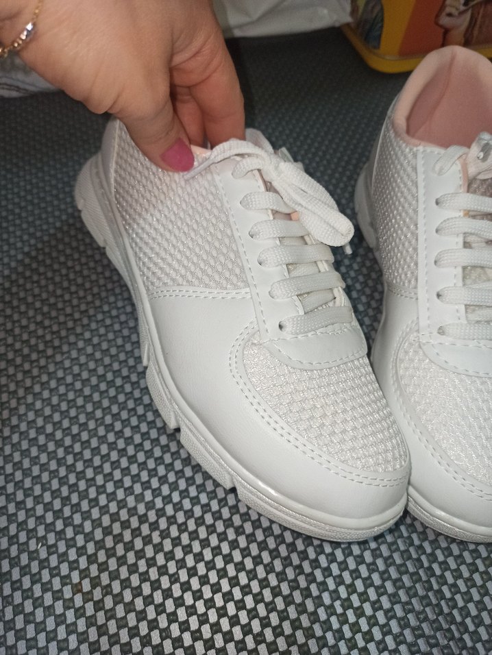 Beyaz Bağcıklı Kadın Spor Ayakkabı - Görsel 5