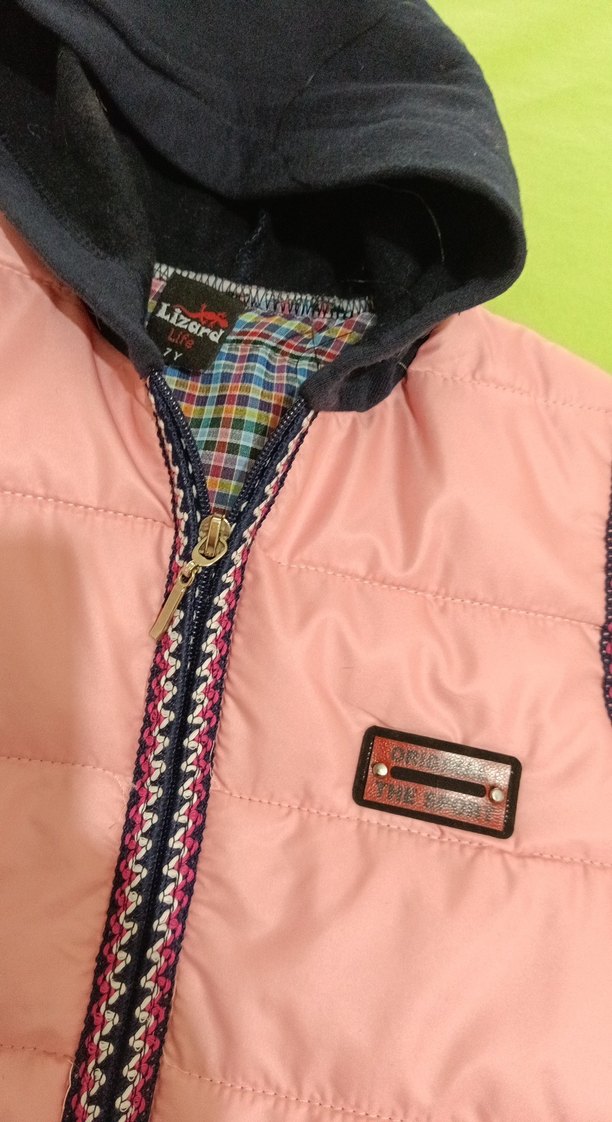 Kız Çocuk Pembe Kapüşonlu Fermuarlı Yelek - Görsel 2