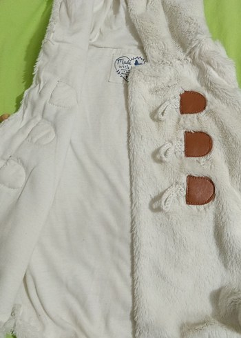 Kapüşonlu Beyaz Kürklü Kız Yeleği - Görsel 2