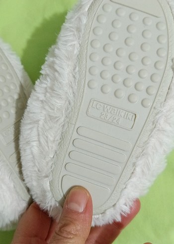 Kız Çocuk Beyaz Nakışlı Sıcak Ev Terliği - Görsel 4