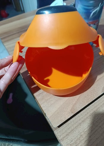 Renkli Çocuk Bardakları ve Saklama Kutuları - Görsel 3